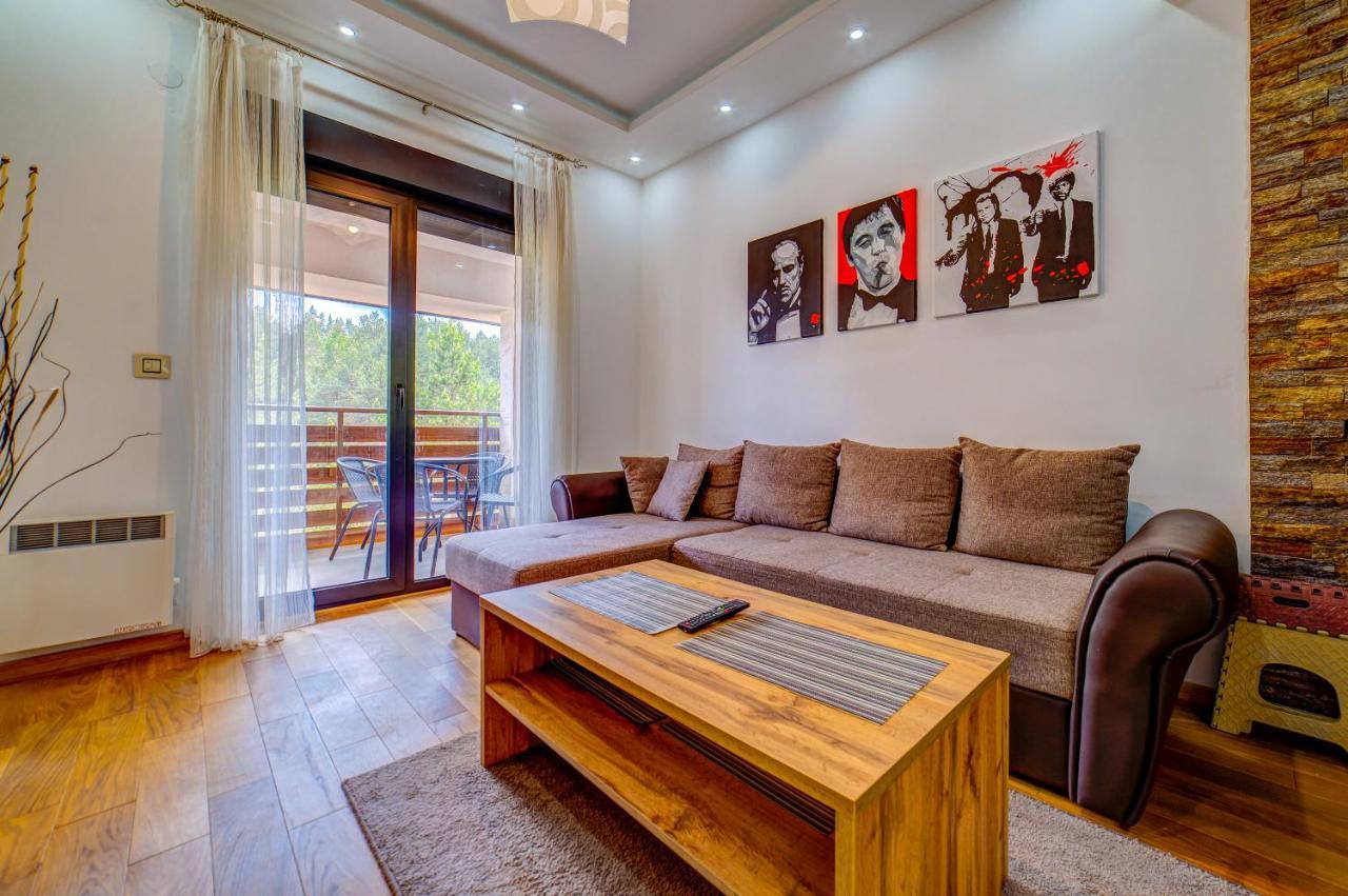 Pekovic, Pine Trees View With Big Balcony In The Center Of Zlatibor! Apartment Zlatibor