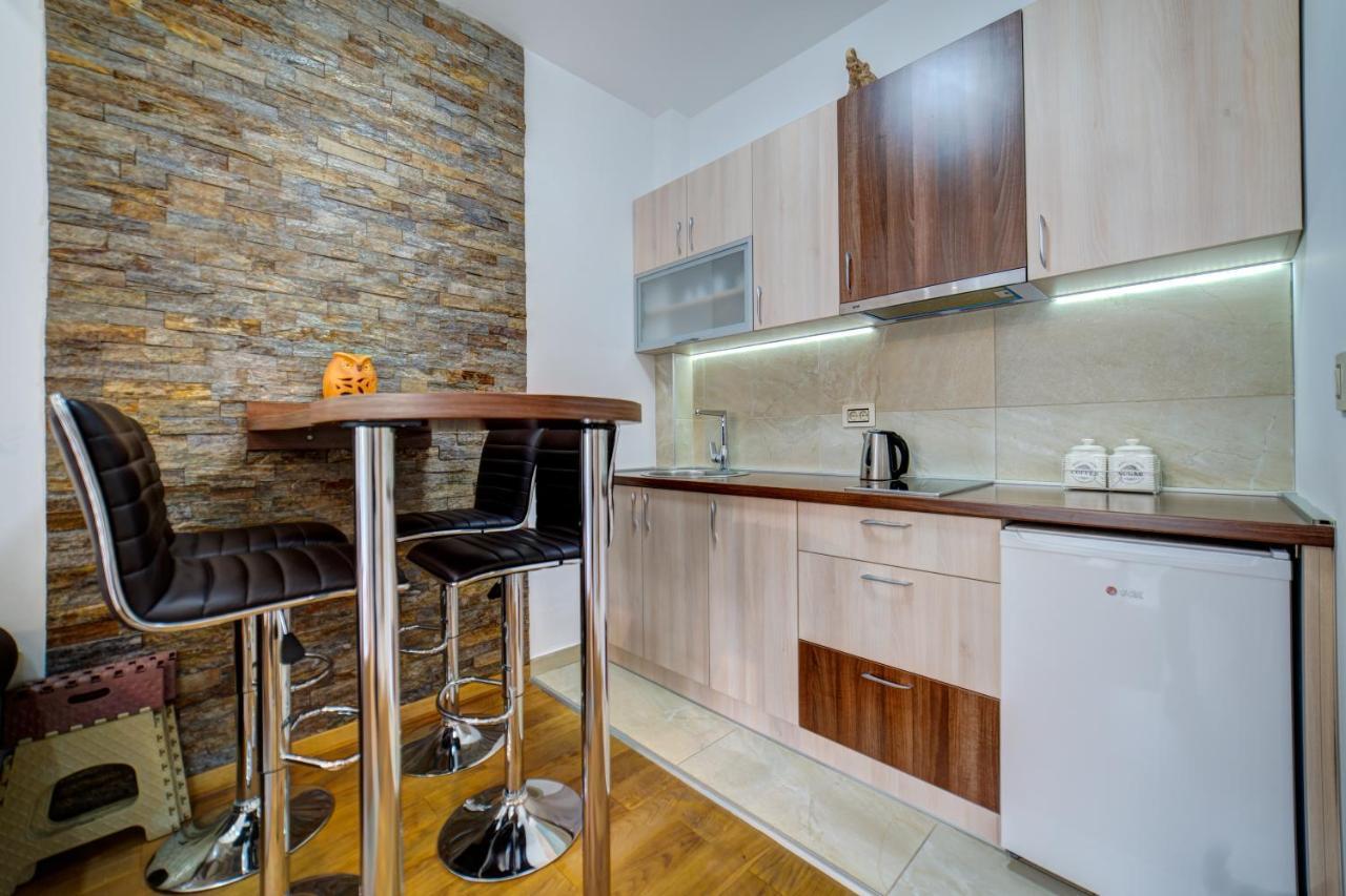 Apartment Pekovic, Pine Trees View With Big Balcony In The Center Of Zlatibor! *